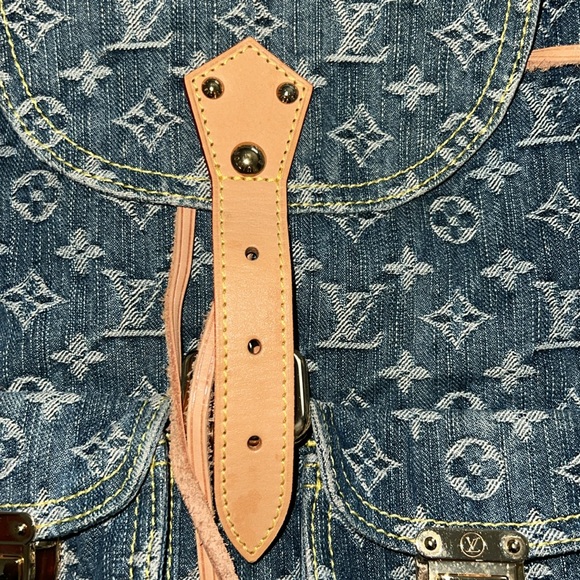 LIKE NEW VINTAGE LOUIS VUITTON SAC A DOS - Picture 3 of 8